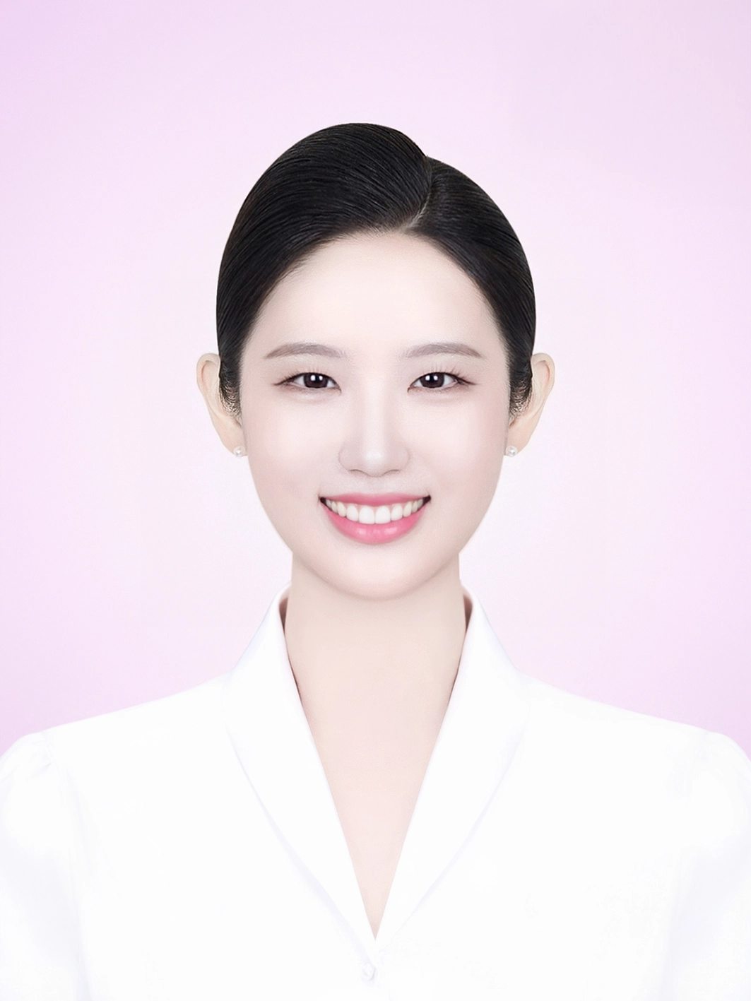 승무원 증명사진 140 · 흰 배경 정면 상반신