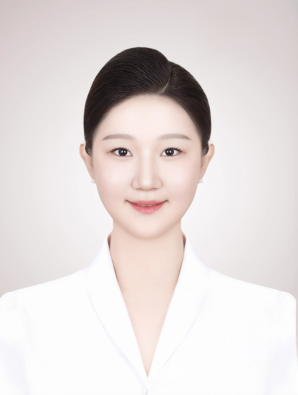 취업사진 238 · 피부 결을 남기고 톤만 고르게 잡은 작업